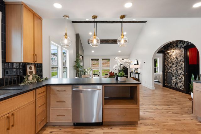3036 Hillside Rd, Nashville, TN 37207