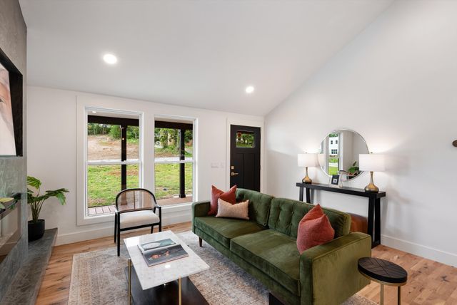 3036 Hillside Rd, Nashville, TN 37207