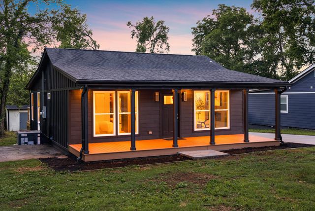 3036 Hillside Rd, Nashville, TN 37207