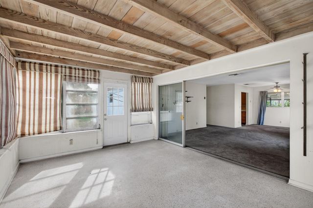 1421 14th Avenue N, Lake Worth Beach, FL 33460