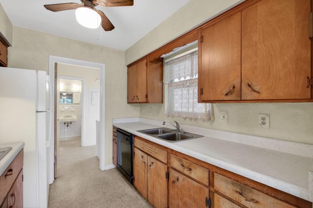 1421 14th Avenue N, Lake Worth Beach, FL 33460