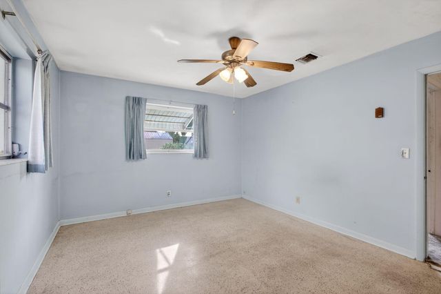 1421 14th Avenue N, Lake Worth Beach, FL 33460