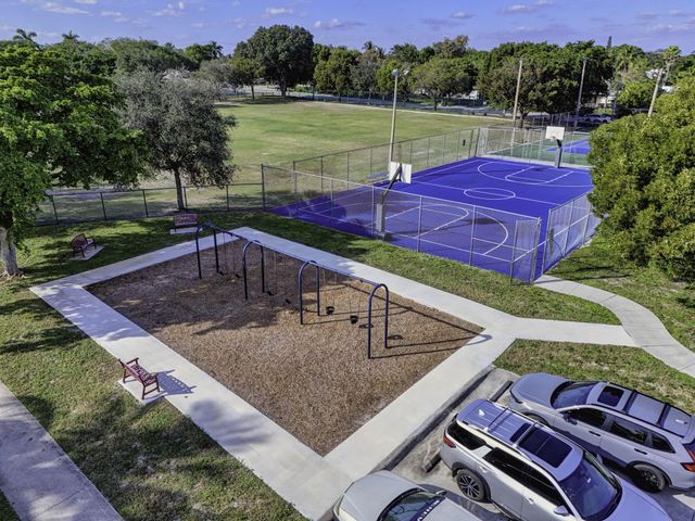 1421 14th Avenue N, Lake Worth Beach, FL 33460