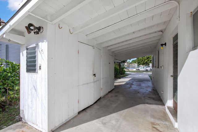 1421 14th Avenue N, Lake Worth Beach, FL 33460
