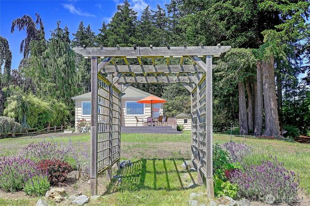 562 Moe Road, Camano Island, WA 98282