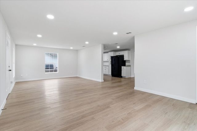 404 S Murray Street, Mckinney, TX 75069