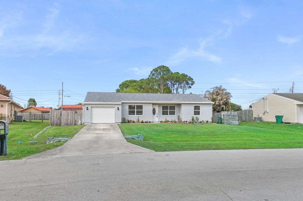 1853 SE Dranson Circle, Port St. Lucie, Port St Lucie, FL 34952