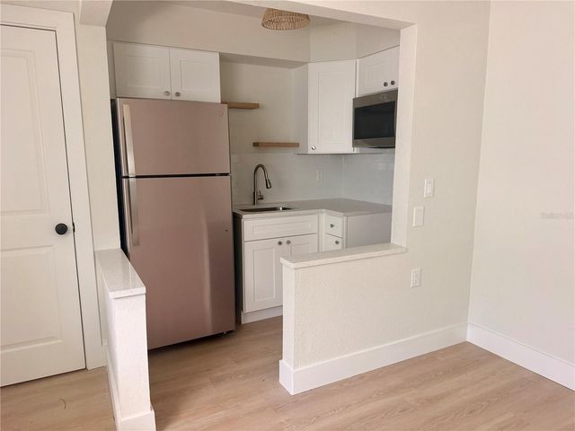 13388 1ST STREET E B, Madeira Beach, FL 33708