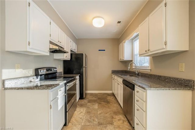 5305 North Oaks Drive, Greensboro, NC 27455