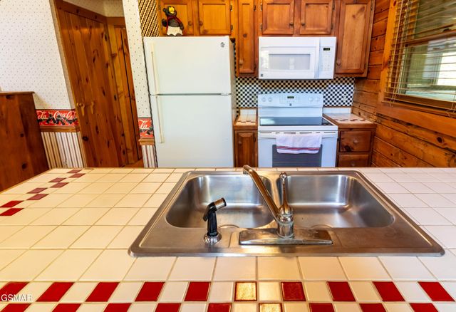 2322 Bonnie Lane, Sevierville, TN 37876