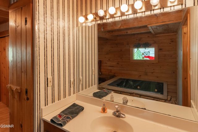 2322 Bonnie Lane, Sevierville, TN 37876