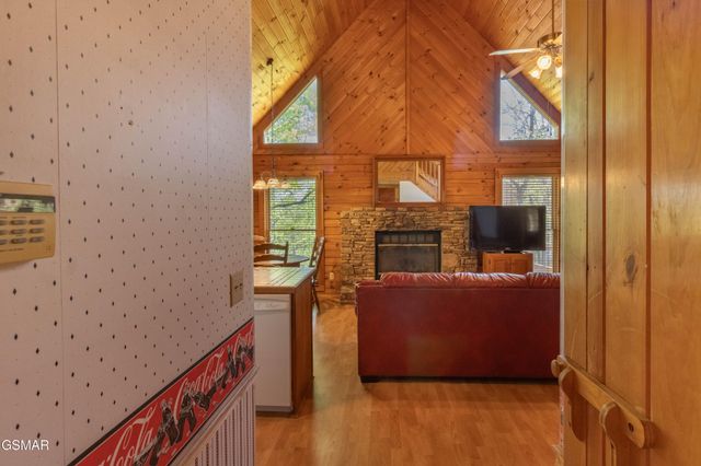 2322 Bonnie Lane, Sevierville, TN 37876