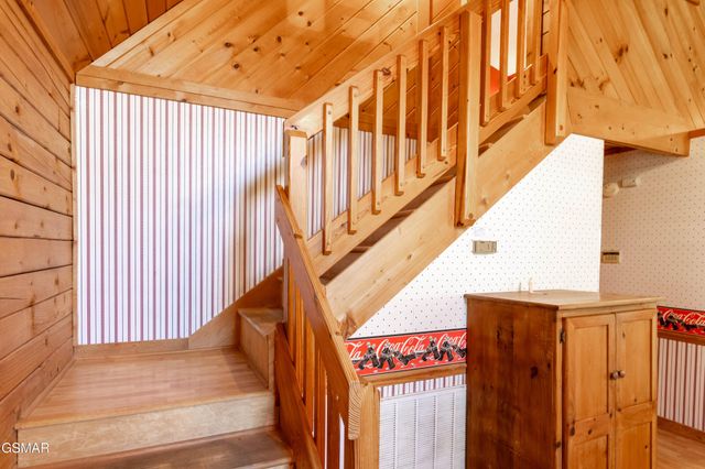 2322 Bonnie Lane, Sevierville, TN 37876