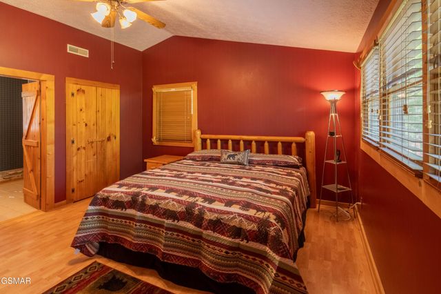 2322 Bonnie Lane, Sevierville, TN 37876
