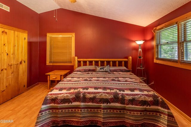 2322 Bonnie Lane, Sevierville, TN 37876