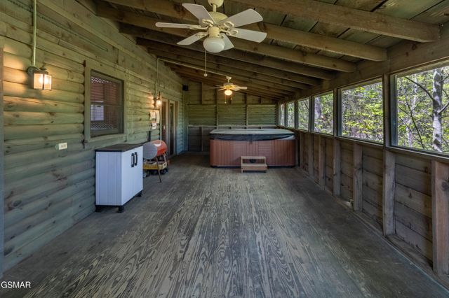 2322 Bonnie Lane, Sevierville, TN 37876