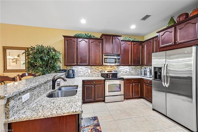 2545 Verdmont CT, Cape Coral, FL 33991