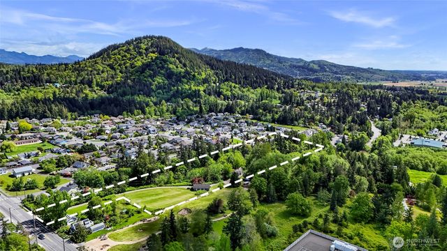 1418 E Blackburn Road, Mount Vernon, WA 98274