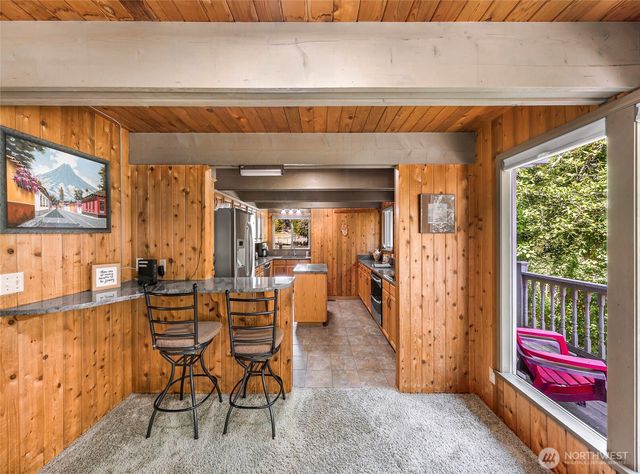 1418 E Blackburn Road, Mount Vernon, WA 98274