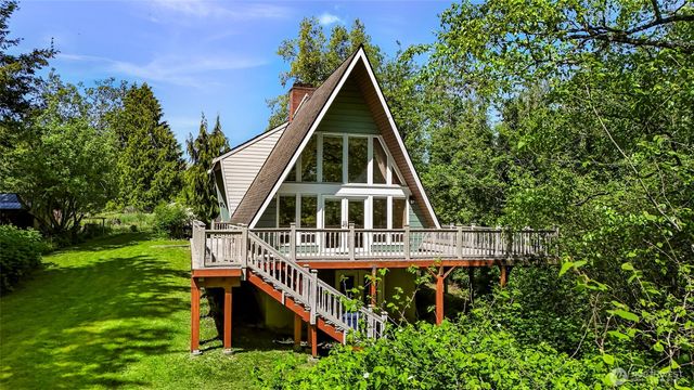 1418 E Blackburn Road, Mount Vernon, WA 98274