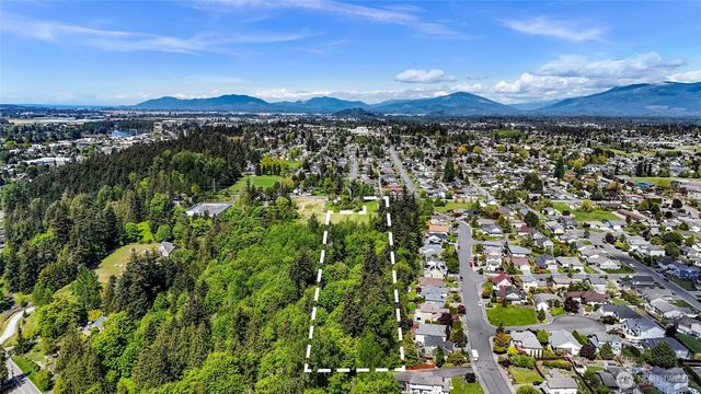 1418 E Blackburn Road, Mount Vernon, WA 98274