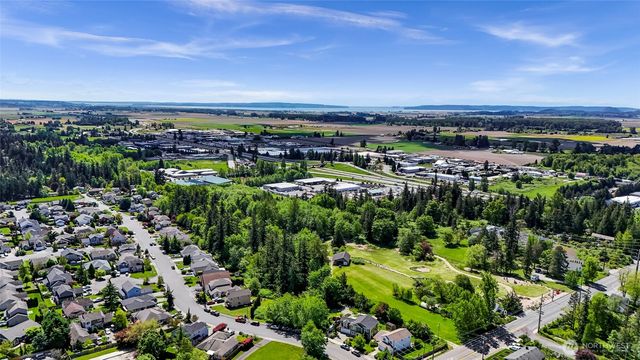1418 E Blackburn Road, Mount Vernon, WA 98274