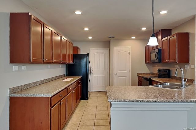 1519 Overlook Bank, San Antonio, TX 78245