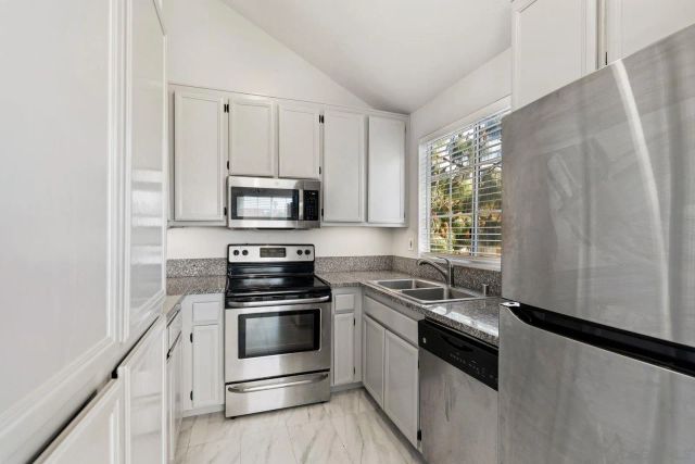 7330 Calle Cristobal 88, San Diego, CA 92126