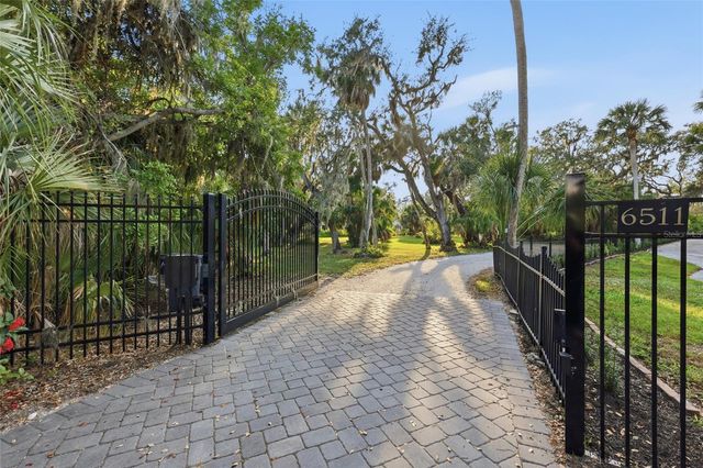 6511 BAYSHORE ROAD, Palmetto, FL 34221