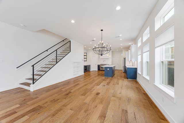 1012 W 23rd Street, Houston, TX 77008