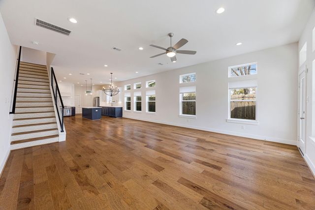 1012 W 23rd Street, Houston, TX 77008