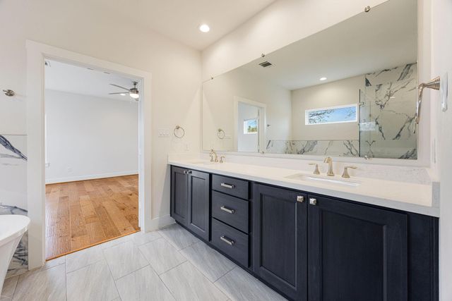 1012 W 23rd Street, Houston, TX 77008