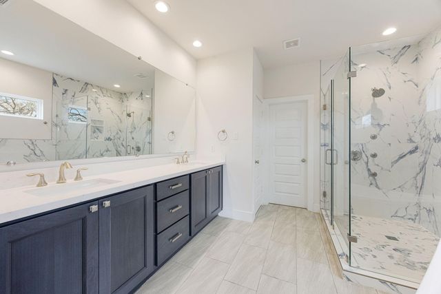 1012 W 23rd Street, Houston, TX 77008