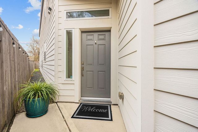 1012 W 23rd Street, Houston, TX 77008