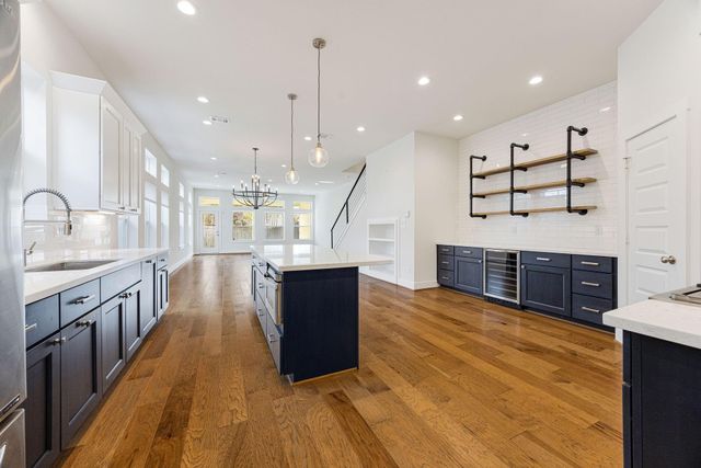 1012 W 23rd Street, Houston, TX 77008