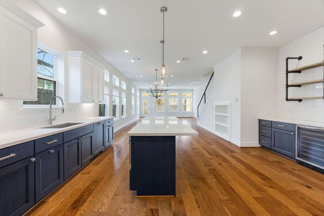 1012 W 23rd Street, Houston, TX 77008