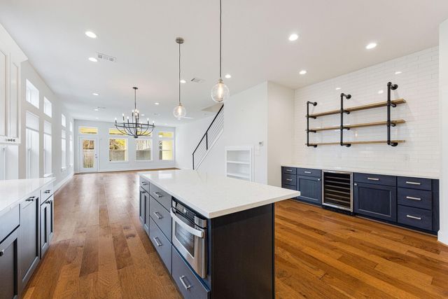 1012 W 23rd Street, Houston, TX 77008