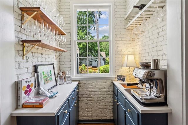 262 Peachtree NE Way, Atlanta, GA 30305