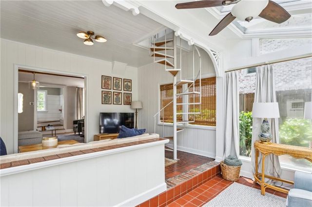 262 Peachtree NE Way, Atlanta, GA 30305