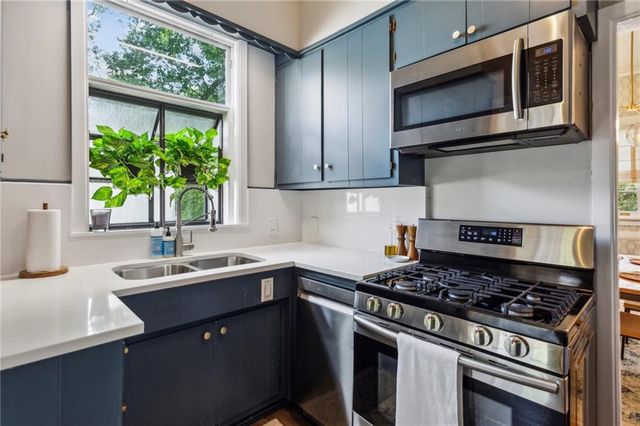 262 Peachtree NE Way, Atlanta, GA 30305