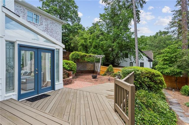 262 Peachtree NE Way, Atlanta, GA 30305