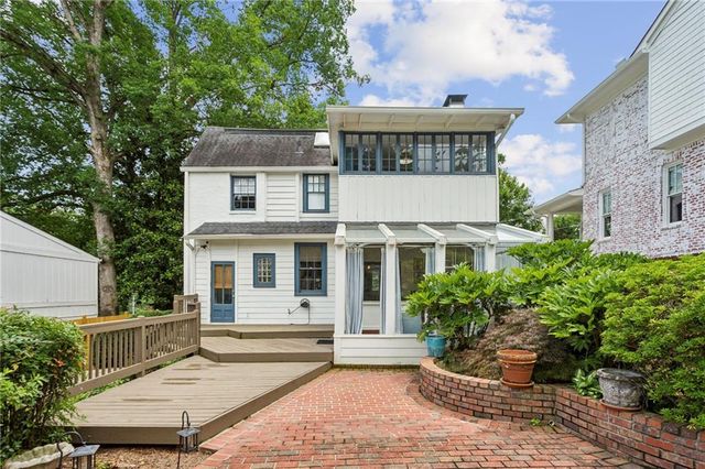 262 Peachtree NE Way, Atlanta, GA 30305