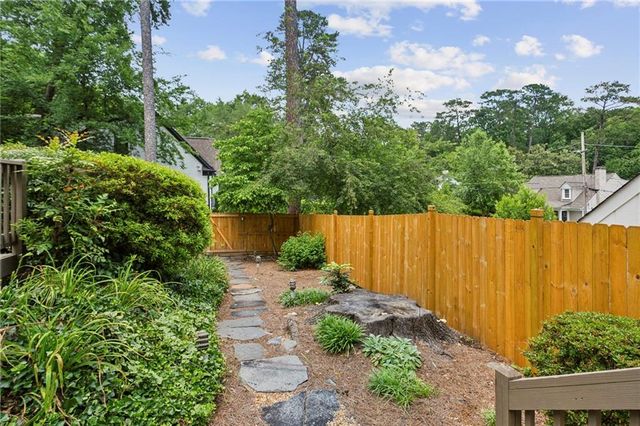 262 Peachtree NE Way, Atlanta, GA 30305