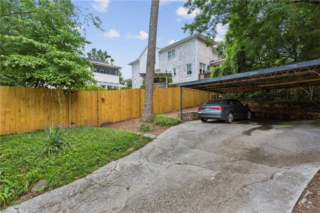 262 Peachtree NE Way, Atlanta, GA 30305