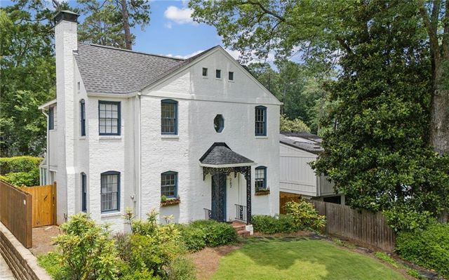 262 Peachtree NE Way, Atlanta, GA 30305