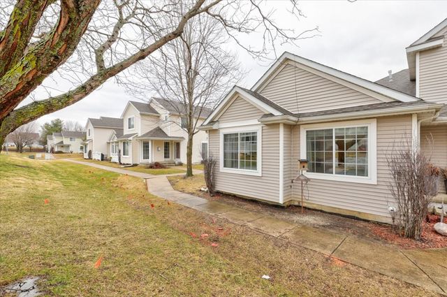 1400 S 52nd Street 50, West Des Moines, IA 50265