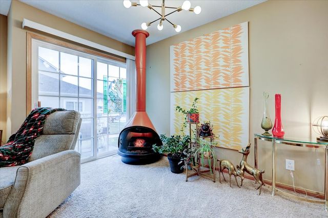 1400 S 52nd Street 50, West Des Moines, IA 50265