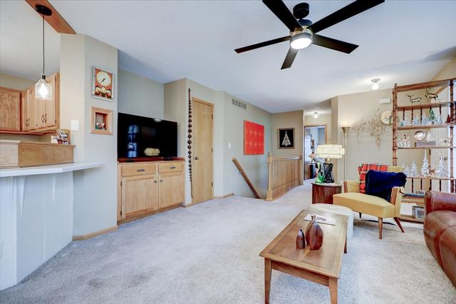 1400 S 52nd Street 50, West Des Moines, IA 50265