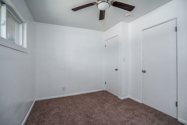 1319 W 38th Place, Davenport, IA 52806