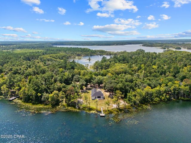 3012 Paradise Lakes Road, Chipley, FL 32428
